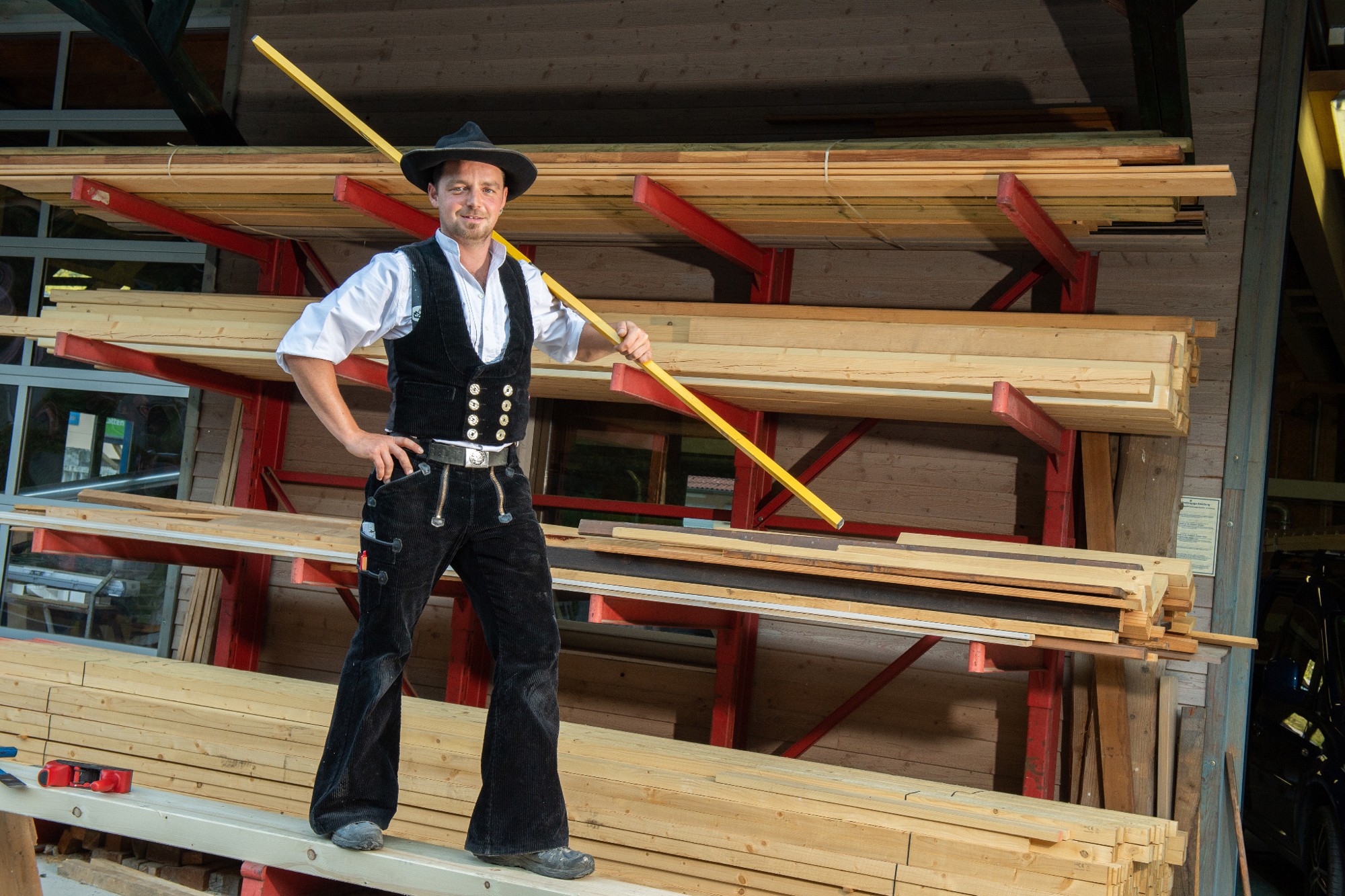 Holzbau und Zimmerei – Kontakt zu Dach & Fachwerk